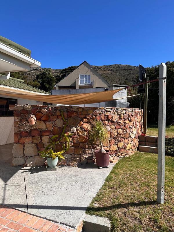 4 Bedroom Property for Sale in Fish Hoek Western Cape